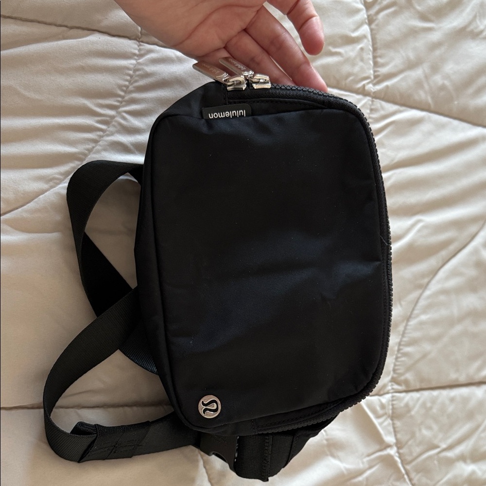 lululemon athletica Black Belt Bag - Picture 8 of 9